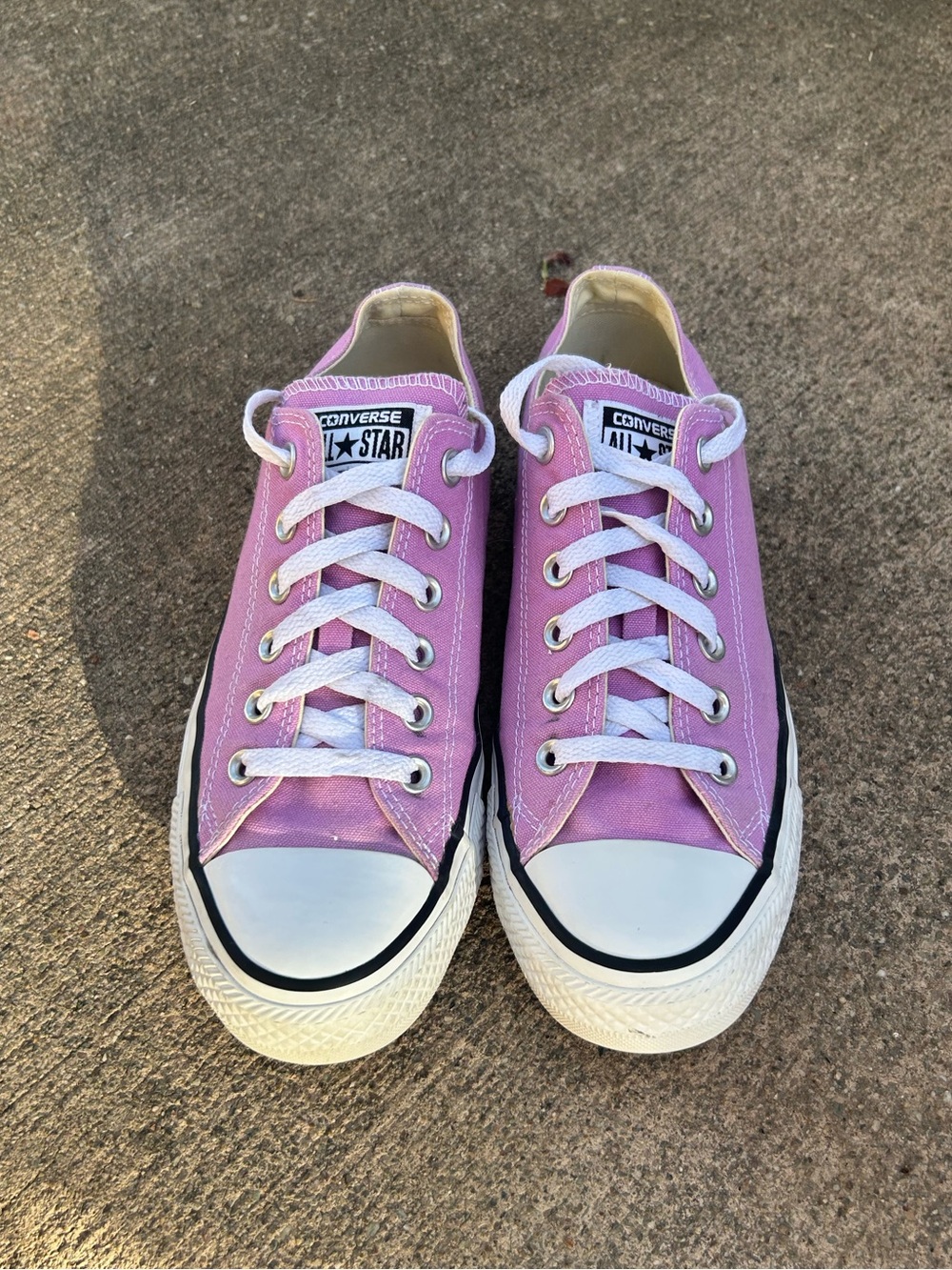 Converse Chuck Taylor All Star Fuchsia Glow Low Top Sneakers Women’s 8 - Picture 2 of 11